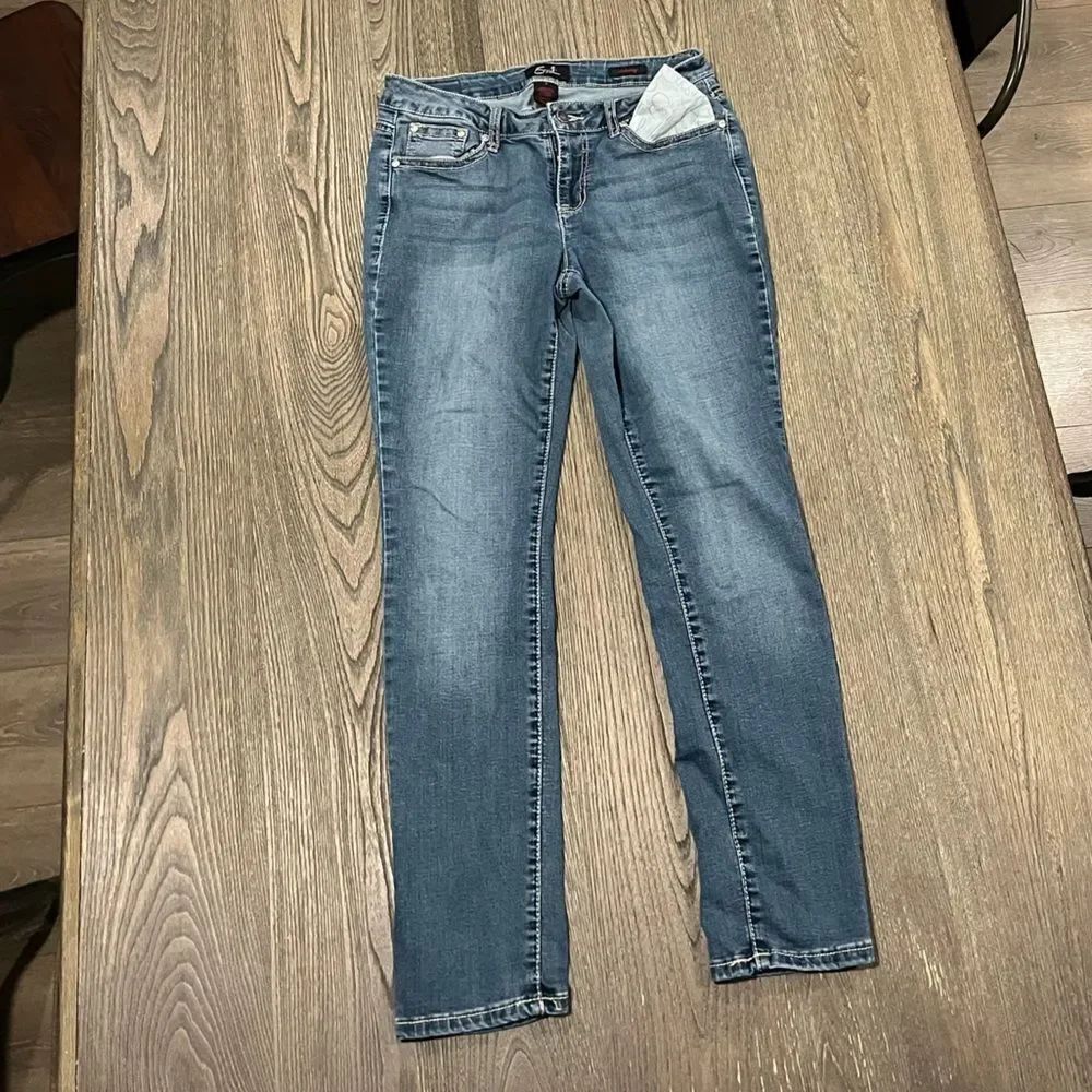 Earl Jean Skinny Jeans  Denim Bejeweled Pockets Medium Wash Size 8